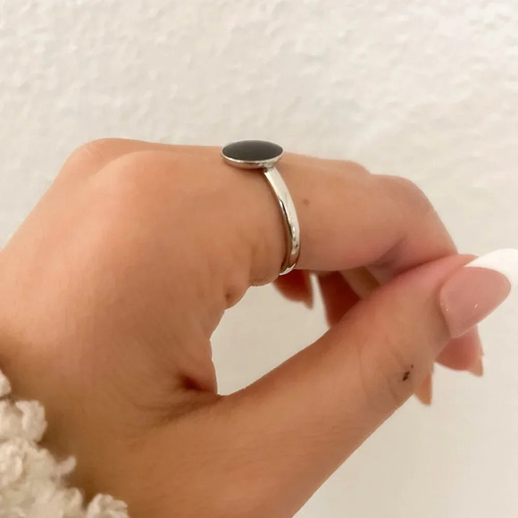 925 Sterling Silver Black Circle Ring Dainty Ring Geometric Minimalist Ring - Picture 6 of 8